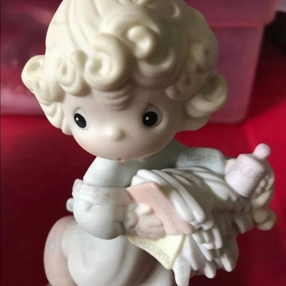 Precious Moments Figurine - Picture 4 of 4